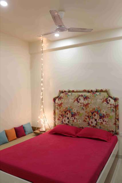 2 BHK Flat In New Dindoshi Ekdant Chs, Goregaon For Sale  In Goregaon