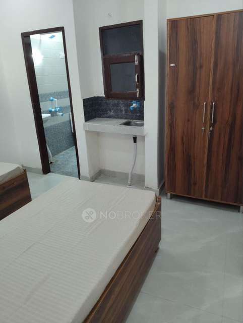 PG for Anyone in Chhalera Sector 44noida