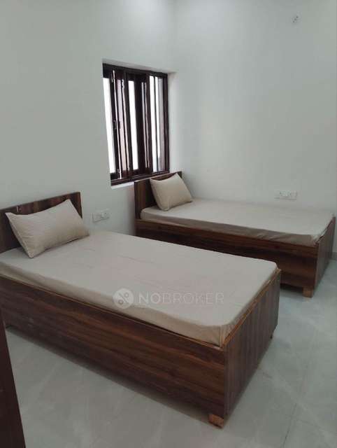 PG for Anyone in Chhalera Sector 44noida