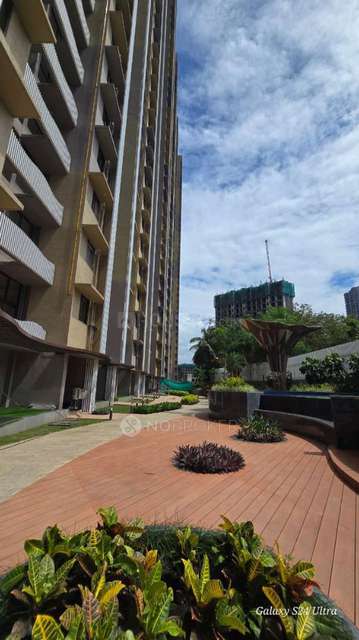 2 BHK Flat In Chandak 34 Park Estate for Rent  In Goregaon West