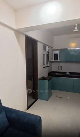 Single Room for Female In 2 BHK  In Majestique Towers In Upper Kharadi