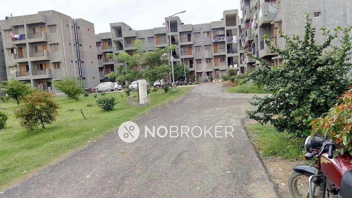 1 RK Flat In Buildier Floor  for Rent  In Omicron 1a