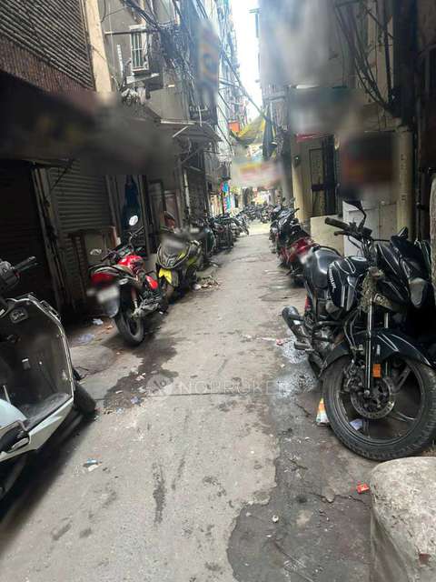 Shop in Karol Bagh, Delhi for sale 