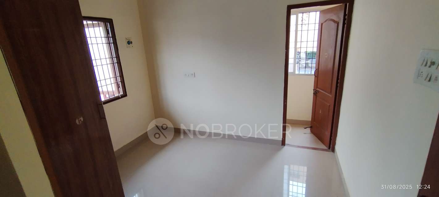 2 BHK Flat In Amudha Chandran Apartment For Sale  In Perungalattur