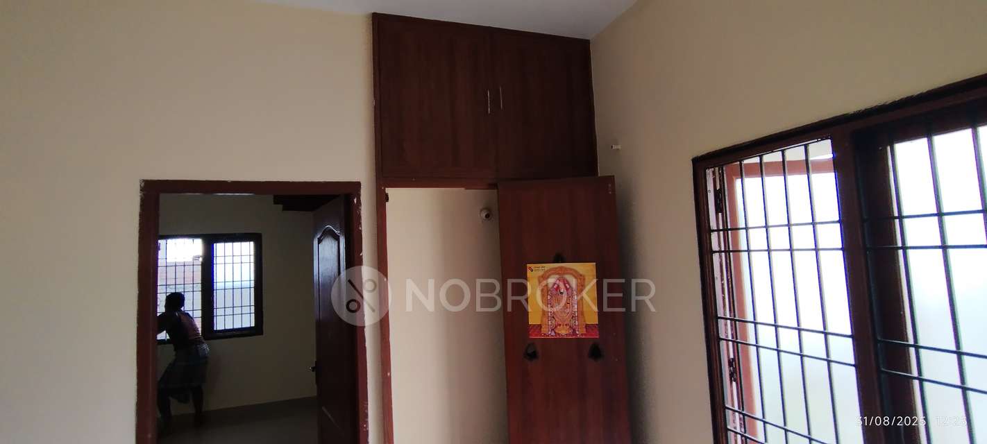 2 BHK Flat In Amudha Chandran Apartment For Sale  In Perungalattur