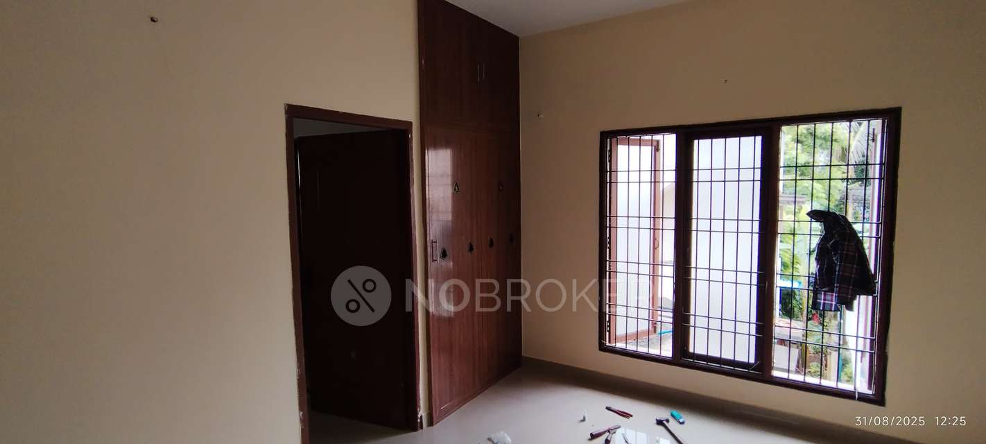 2 BHK Flat In Amudha Chandran Apartment For Sale  In Perungalattur