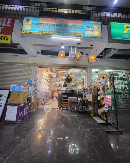 Shop in Antriksh Golf Address, Noida for Rent 