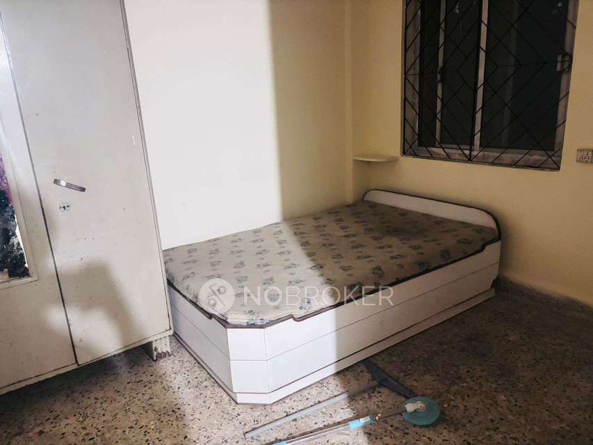Shared Room for Female In 1 BHK  In  Aundh