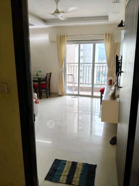 2 BHK Flat In Shapoorji Sarova For Sale  In Kandivali East