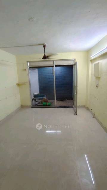 Shop in Alwarpet Anjaneyar Temple, Chennai for Rent
