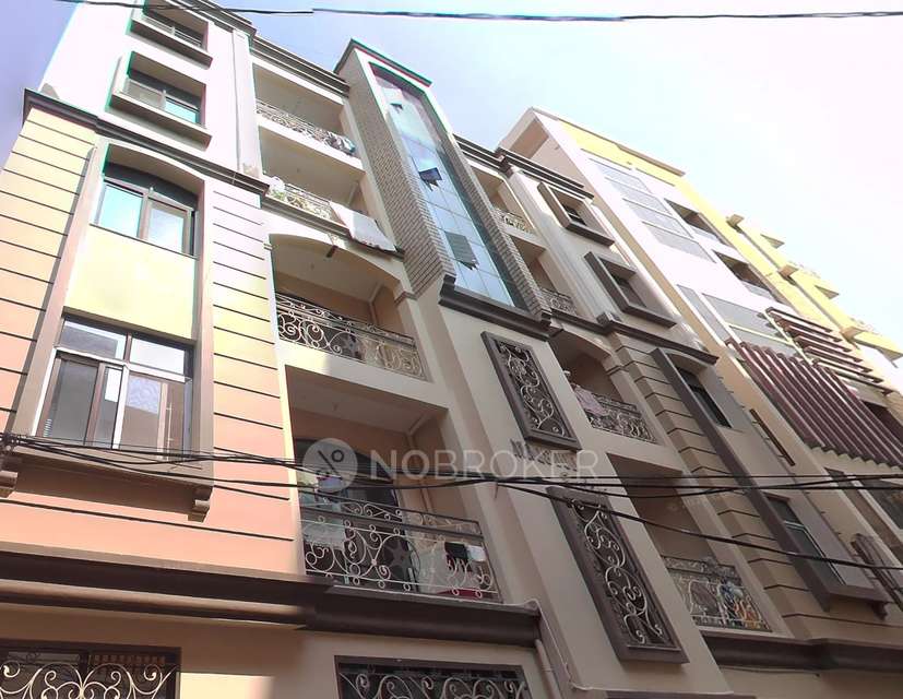 Shared Room for Female In 4 BHK  In Maqshood Enclave In Tolichowki