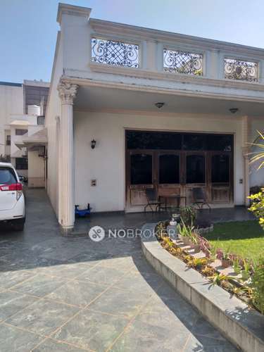 Godown/Warehouse in Punjabi Bagh, Delhi for Rent 