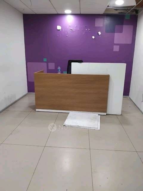 Office Space in Linking Road, Mumbai for Rent 