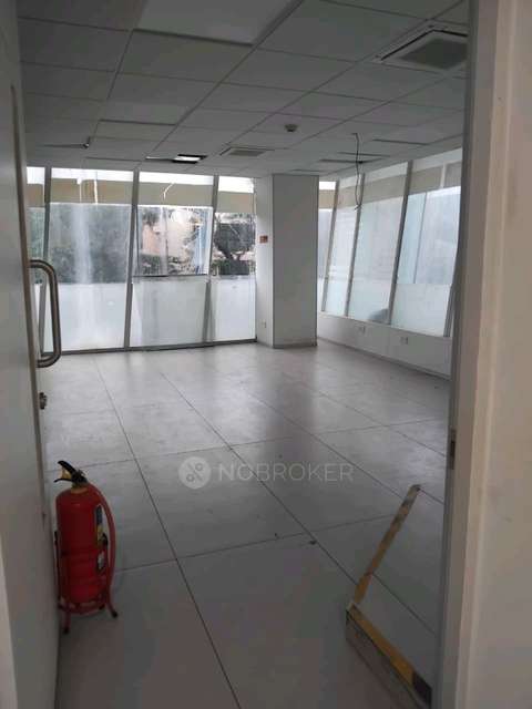 Office Space in Linking Road, Mumbai for Rent 