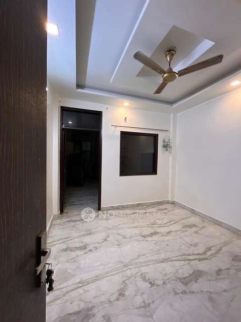 1 BHK Flat For Sale  In Janakpuri A-2