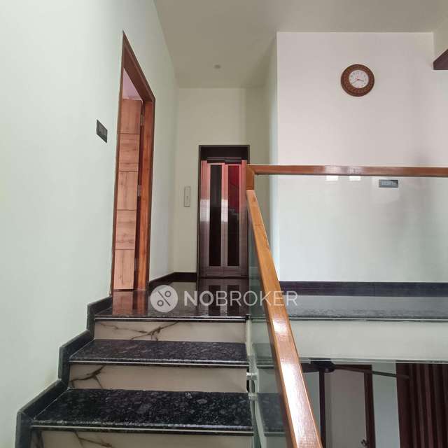 4 BHK House For Sale  In  Mallathahalli