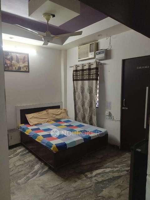 1 RK Flat In Standalone Building  for Rent  In Sector 27