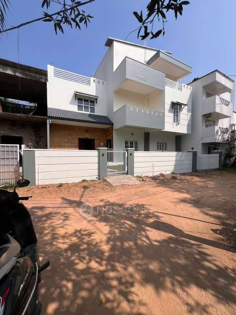 4+ BHK House For Sale  In Toli Chowki