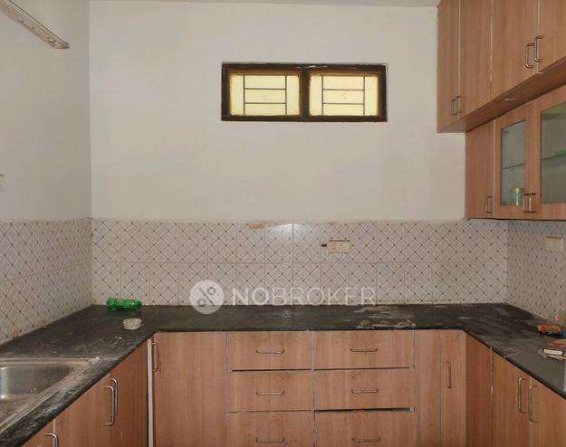 Single Room for Male In 3 BHK  In Sai Raj Residency, Kothaguda, Kothaguda In Kothaguda