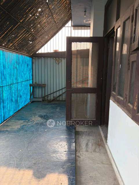 1 RK House for Rent  In Swarn Nagari, Sector 31