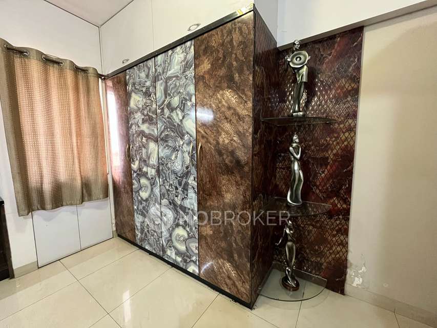 Shared Room for Female In 4 BHK  In Fortaleza Chsl In Kalyani Nagar