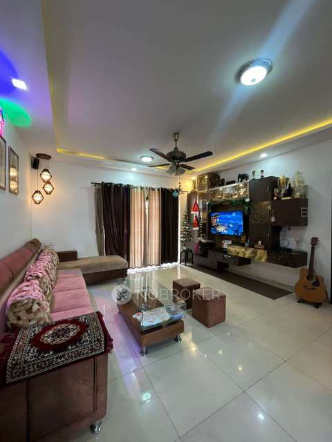 Shared Room for Female In 4 BHK  In Fortaleza Chsl In Kalyani Nagar