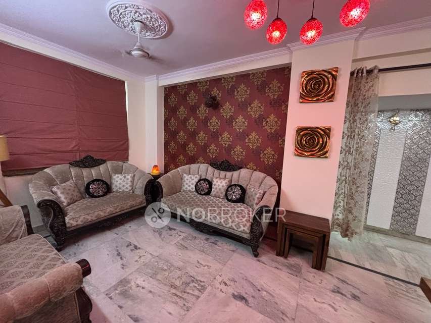 2 BHK Flat In Stellar Greens for Rent  In Sector 44