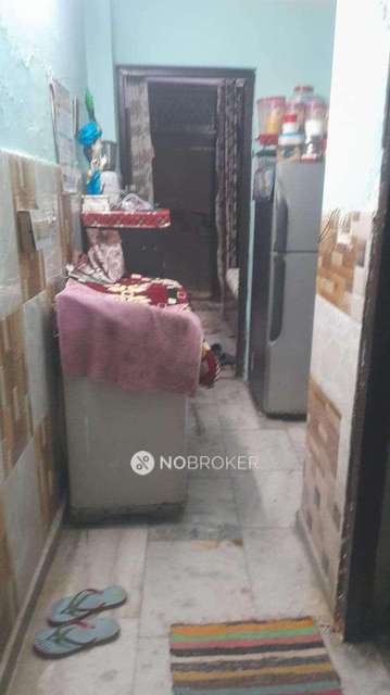 2 BHK Flat In Tower Wali Building  For Sale  In Shahdara