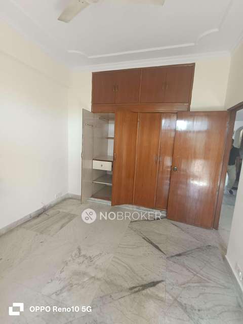 3 BHK Flat In The Crescent, Sector 50 For Sale  In Sector 50
