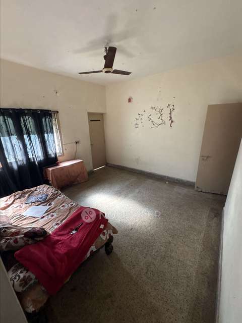 Single Room for Male In 2 BHK  In Lower Tank Bund