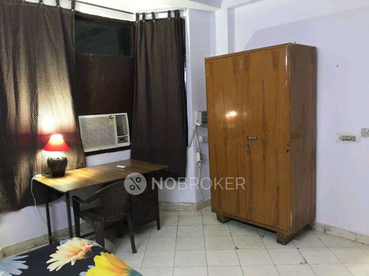 Single Room for Male In 3 BHK  In Dda Paryavaran Complex