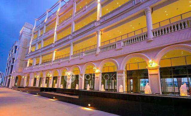 Showroom in Amb Selfie Street, Gurgaon for Rent 