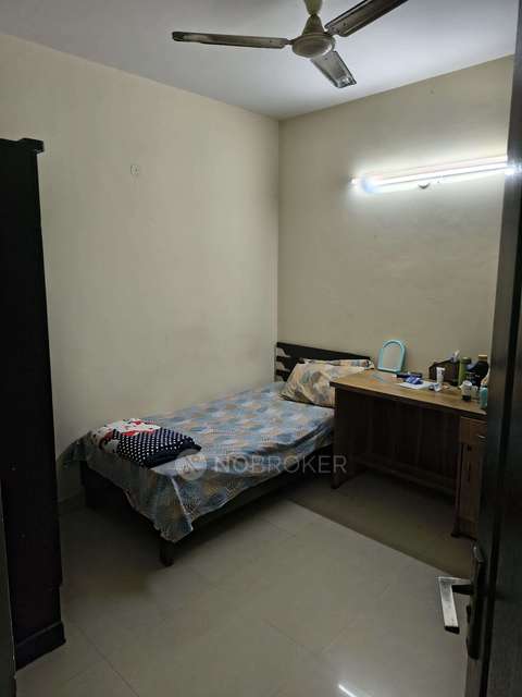Single Room for Male In 3 BHK  In Sethi Max Royal In Sector 76