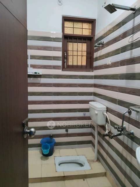 2 BHK Flat In Dlf Ankur Vihar For Sale  In Ghaziabad, Ghaziabad District, India