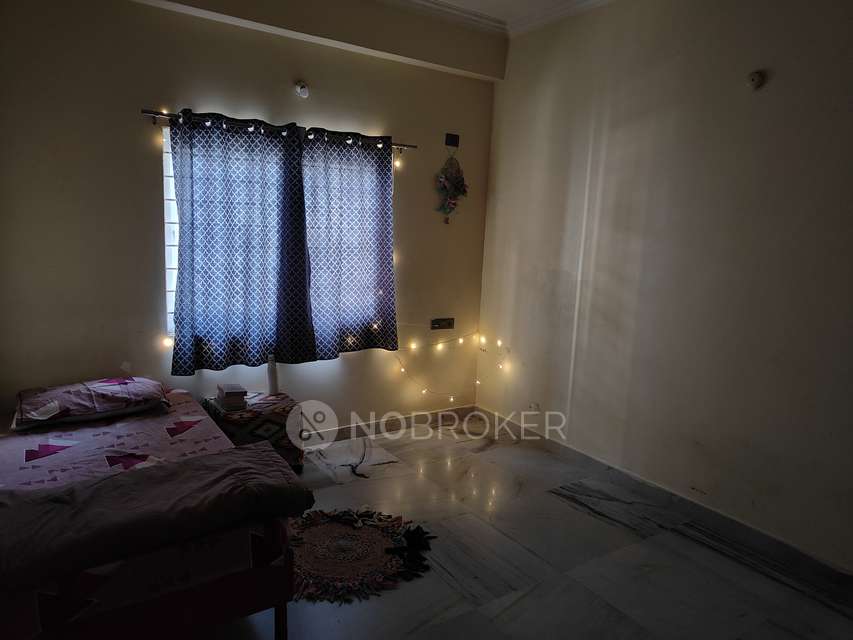 Single Room for Female In 2 BHK  In Mount Views Apartment, Chitrapuri Colony In Mount Views Apartments