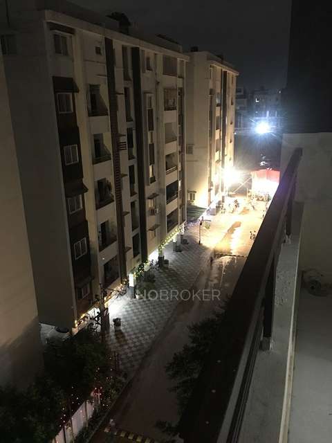 2 BHK Flat In Sr Signature for Rent  In Madhapur