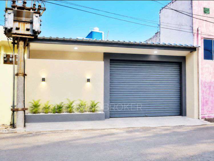 Godown/Warehouse in Vettuvankeni Junction, Chennai for Rent 