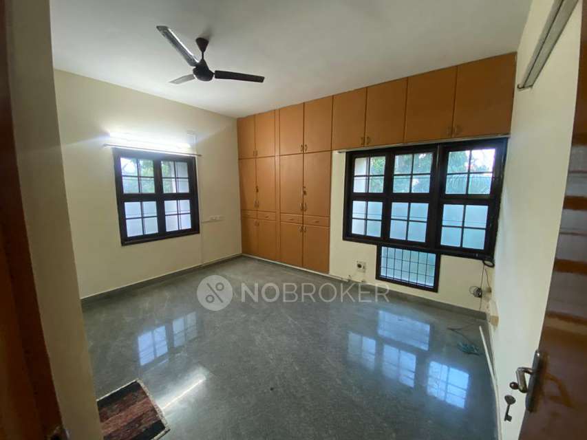 2 BHK Flat In Surendra Court, Alwarpet for Rent  In Alwarpet