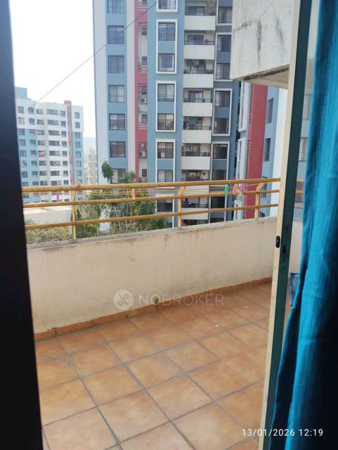 Single Room for Female In 3 BHK  In Venkatesh Park Apartment  In Pashan