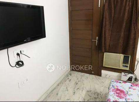 2 BHK Flat In Royal White House Apartment For Sale  In Vasant Kunj