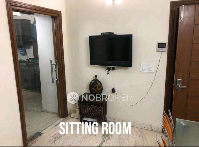 2 BHK Flat In Royal White House Apartment For Sale  In Vasant Kunj