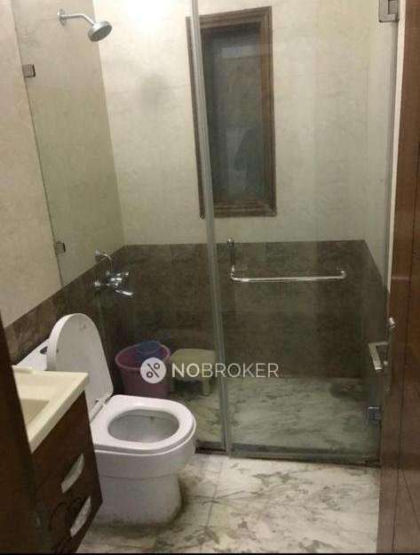 2 BHK Flat In Royal White House Apartment For Sale  In Vasant Kunj