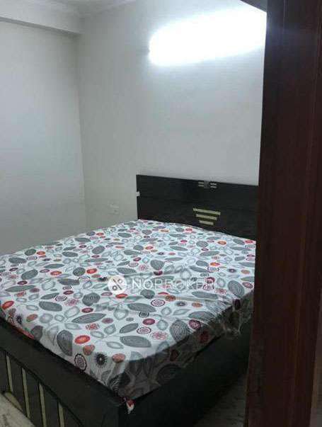 2 BHK Flat In Royal White House Apartment For Sale  In Vasant Kunj