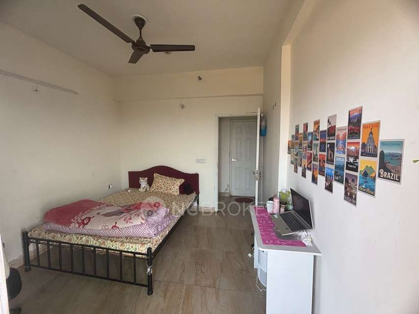 Single Room for Female In 3 BHK  In Migsun Twiinz In Migsun Twiinz