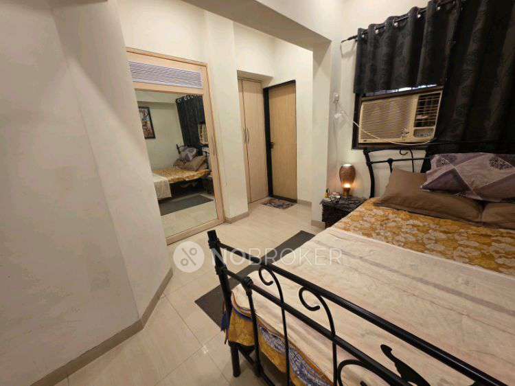 1 BHK Flat In Heritage Chs For Sale  In Vile Parle West