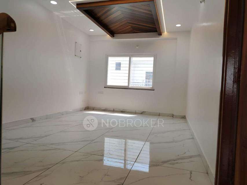 4+ BHK Flat In Four Square For Sale  In Narsingi