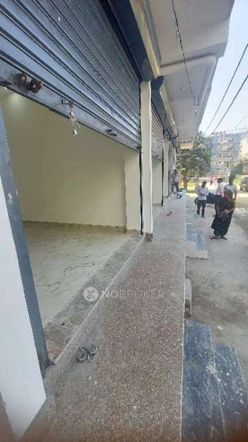 Shop in Opposite Government Water Tank,, Ghaziabad for Rent 