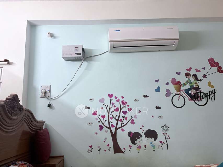 2 BHK Flat In Sri Sri Flats For Sale  In 31st Street, Shankar Nagar