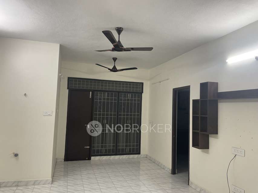 2 BHK Flat In Near Green Garden Apartments, Anna Nagar for Rent  In Annanagar East