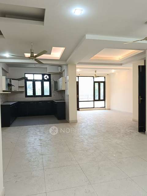 4 BHK Flat In Prithvi Apartments for Rent  In Sector 52